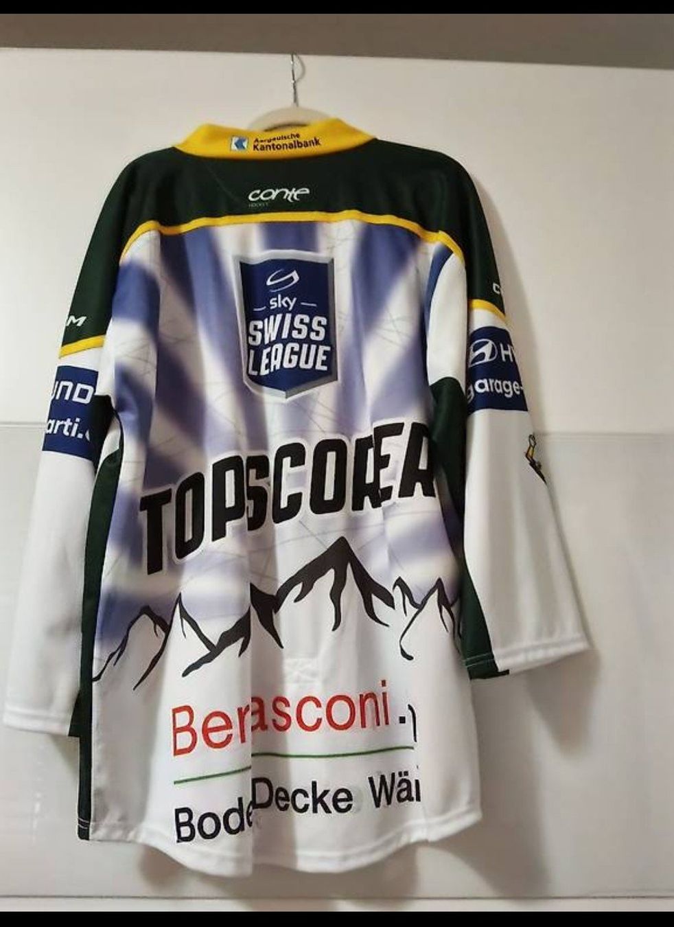 Gameworn Canottiere & Pantaloni: gameworn ehc olten topscorer – Usato da Sigirino venduto da acquila16