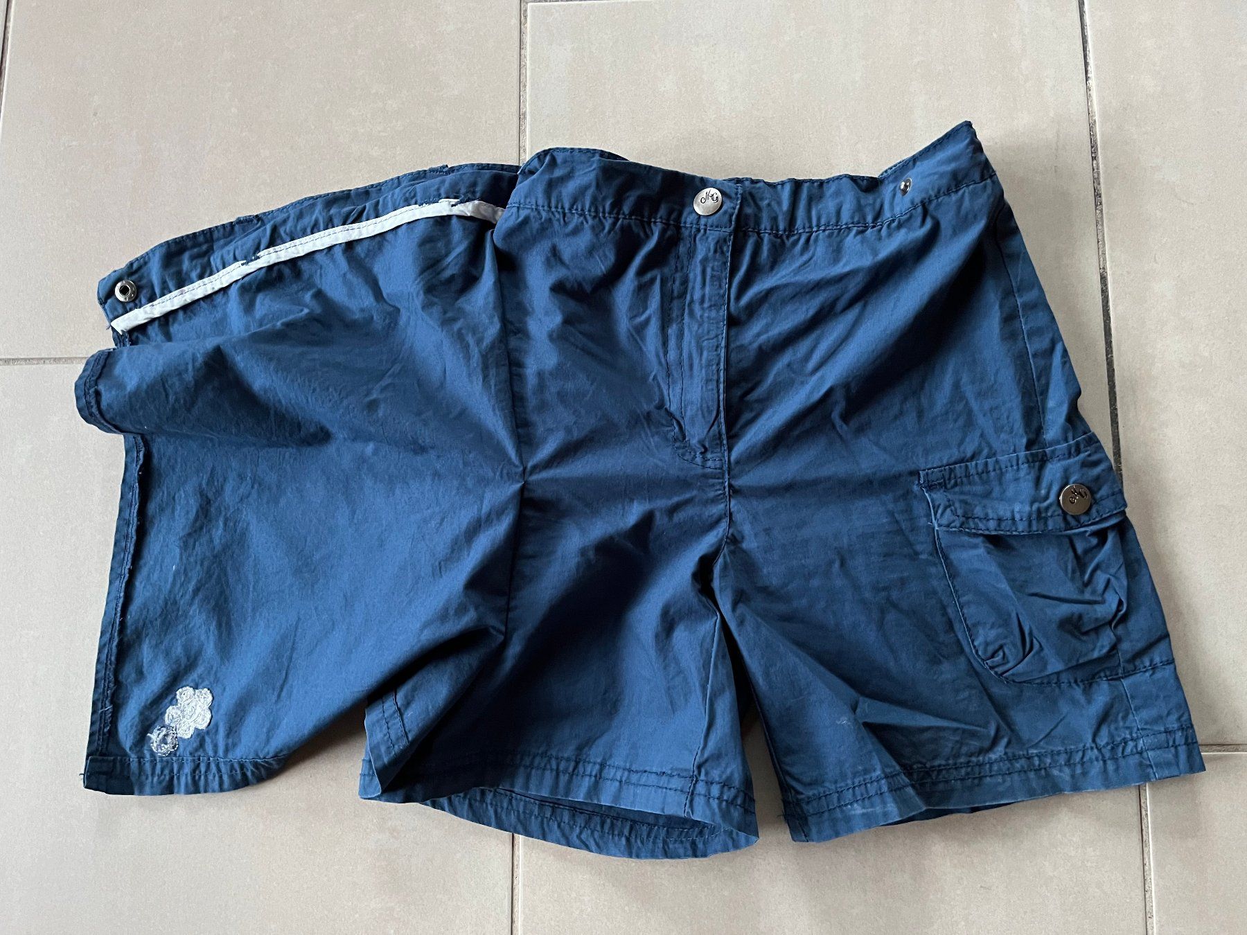 Vestiti & Gonne: Jupe Short 8 ans – Usato da Péry venduto da gir_d5d9