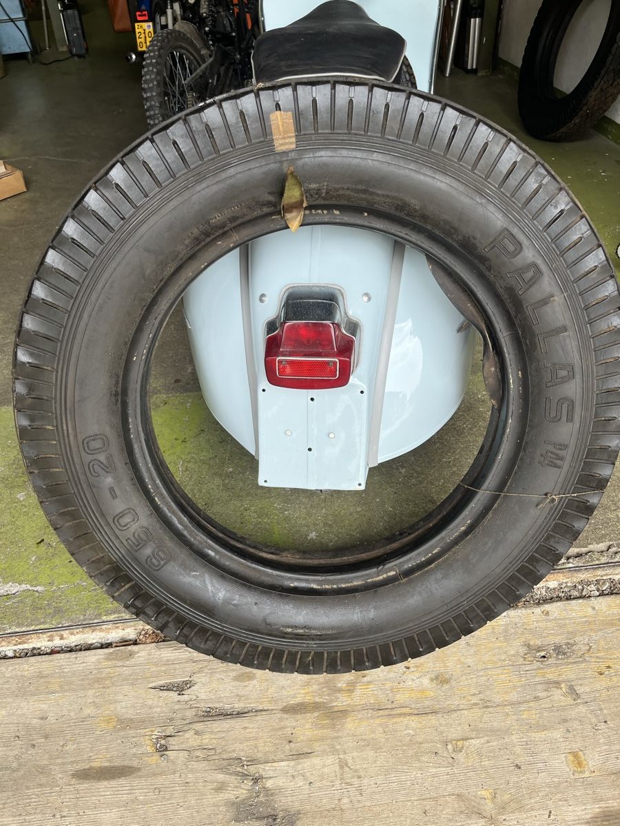 Trattori: Oldtimer Pneu Pallas P44 650 X 20 – Usato da Niederhasli venduto da Rudge1 1