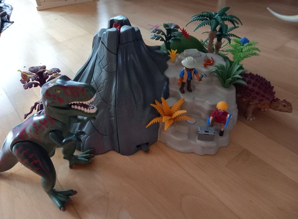 Vulkan Dinosaurier Set Mit 9 Figuren - Realistischer Ausbruch Mit Licht & Sound