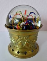 Paperweight in Messingständer - Glaskugel alt