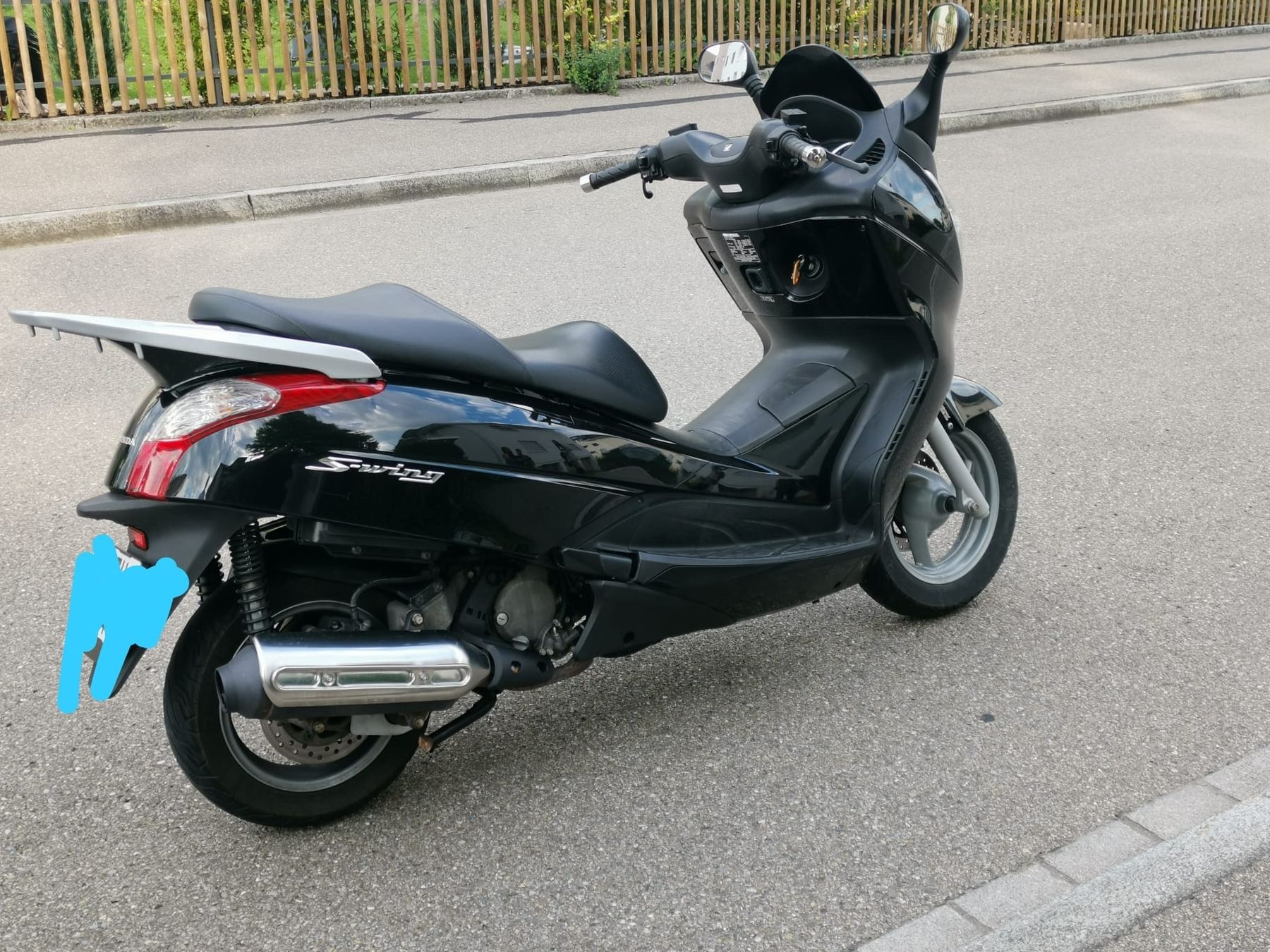 Honda Scooters: Honda FES 125 S-Wing – Defekt aus Rüti ZH von A.G.Agentur 1
