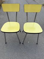 2 gelbe Kelcostühle, guter Zustand