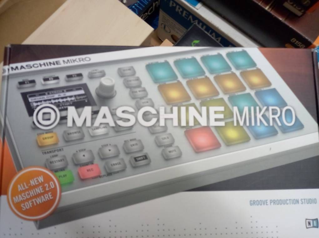 Strumenti musicali: Native Maschine Mikro Mk2 – Usato da Bad Ragaz venduto da wie_2xls