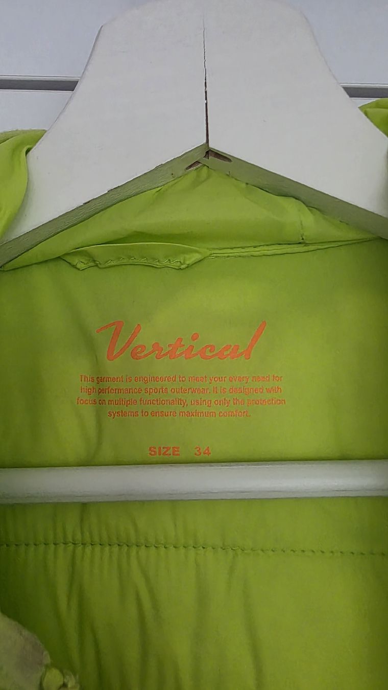 Giacche: Vertical Steppjacke Neon Grün Grösse 34 – Usato da Dagmersellen venduto da jul_y8bh 2