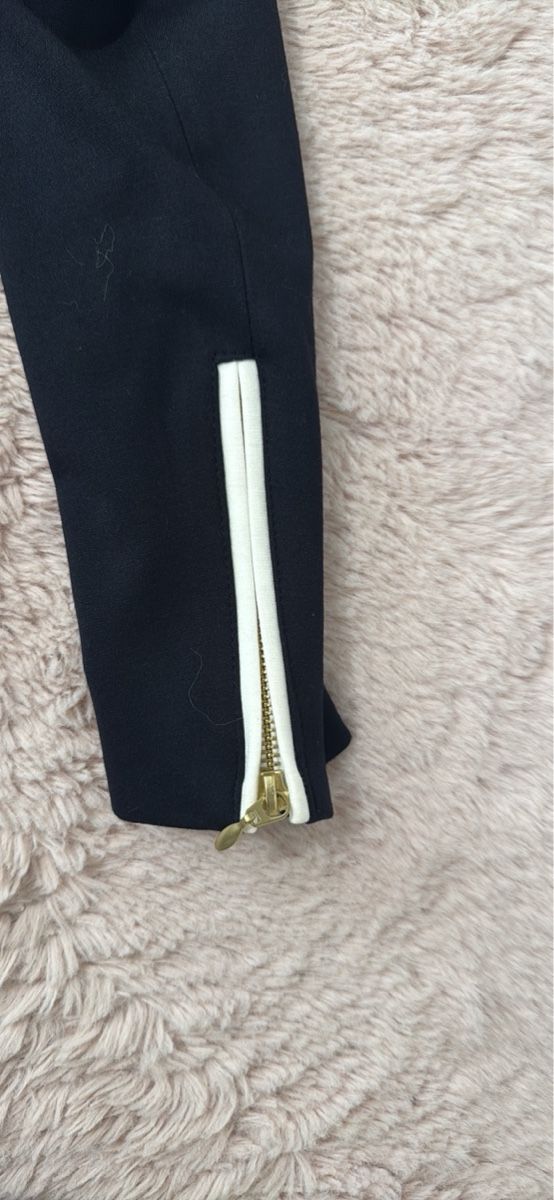 H&M Jacken: Navyblauer, eleganter Blazer – Gebraucht aus Benglen von Shamily 3