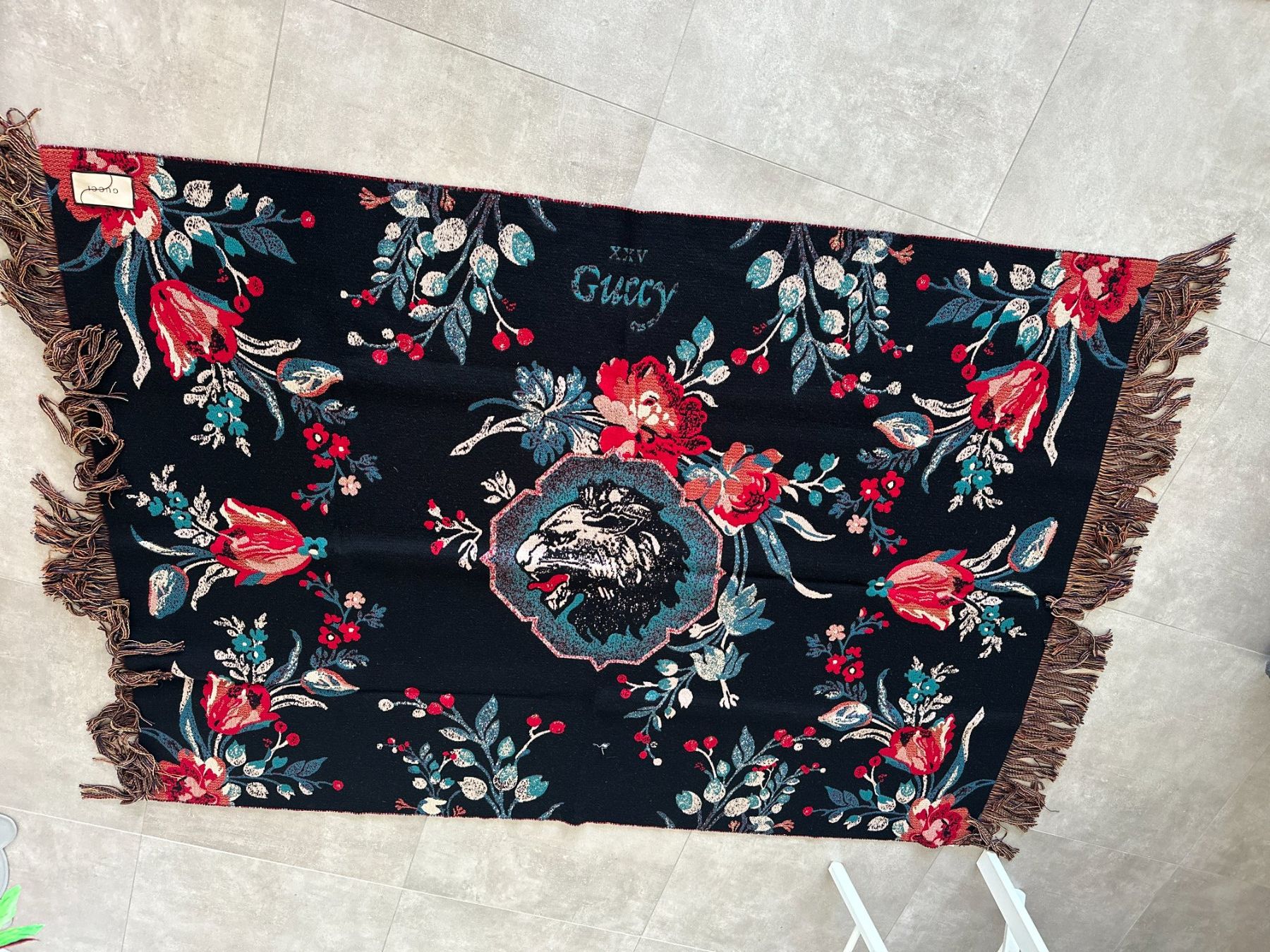 Gucci Coperte: New plaid Gucci – Nuovo e nell'imballaggio originale da Lugano venduto da juledo 5