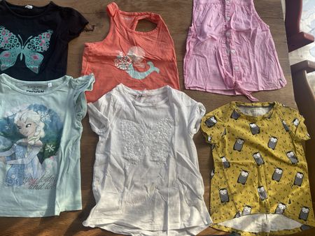 9 Stk. T-Shirt Gr. ab 104 (110/116)