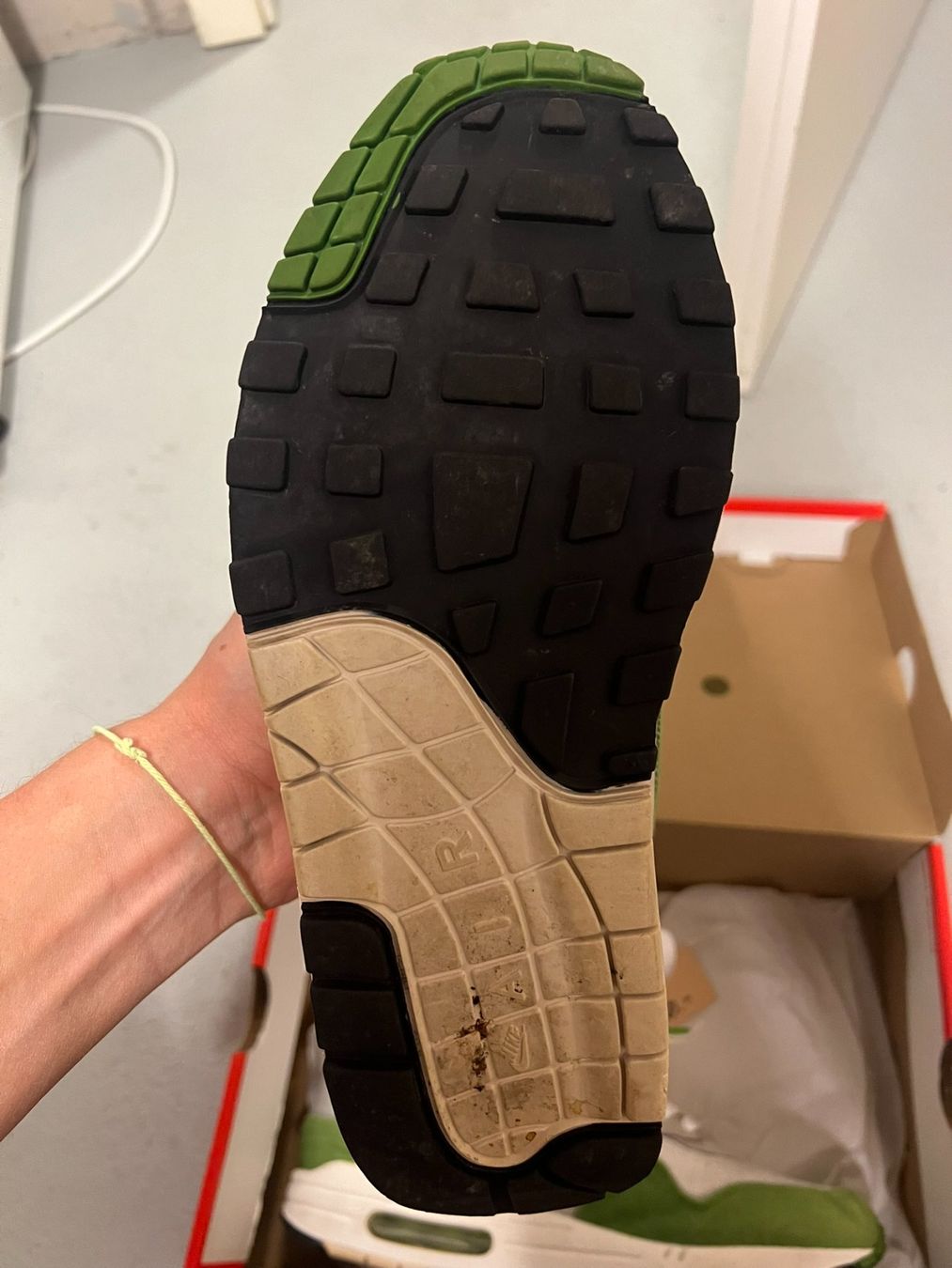 Nike Scarpe da uomo: Air Max 1 Patta Chloro OG 2009 - US 9.5 – Usato da Villmergen venduto da claudy00 2