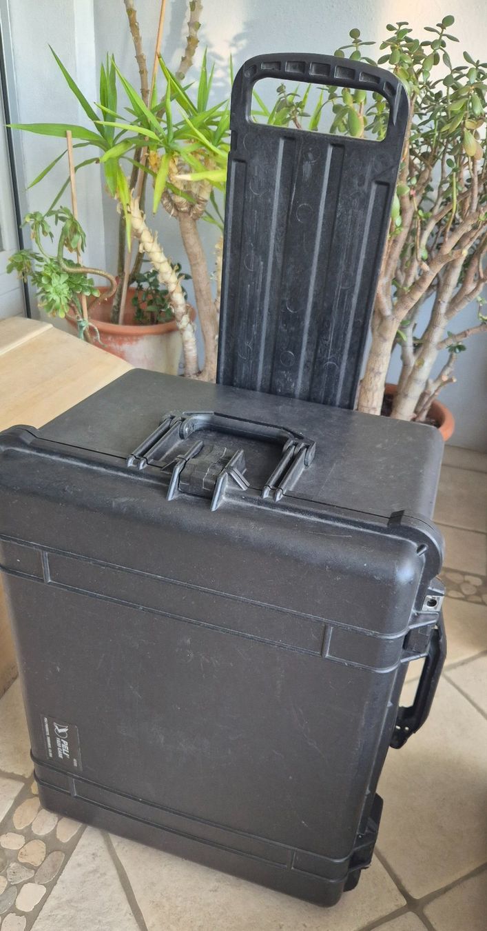 Casse di trasporto: Malette de protection très robuste PELI 1620 – Usato da Villars-sur-Glane venduto da Verocac