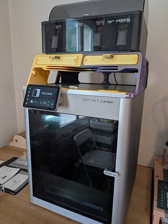 Stampanti 3D: Imprimante 3D : Bambu Lab X1C Combo + AMS avec accessoires – Usato da Fleurier venduto da ric_tdb5