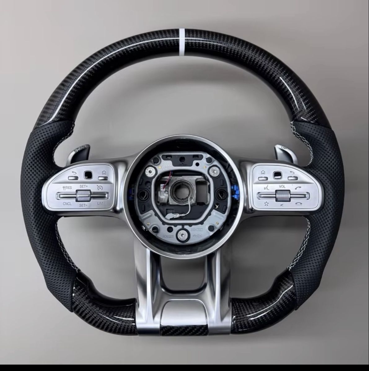 Mercedes-Benz Toutes les pièces auto: Mercedes Lenkrad – Neuf avec emballage d'origine à Effretikon par als_nv9l