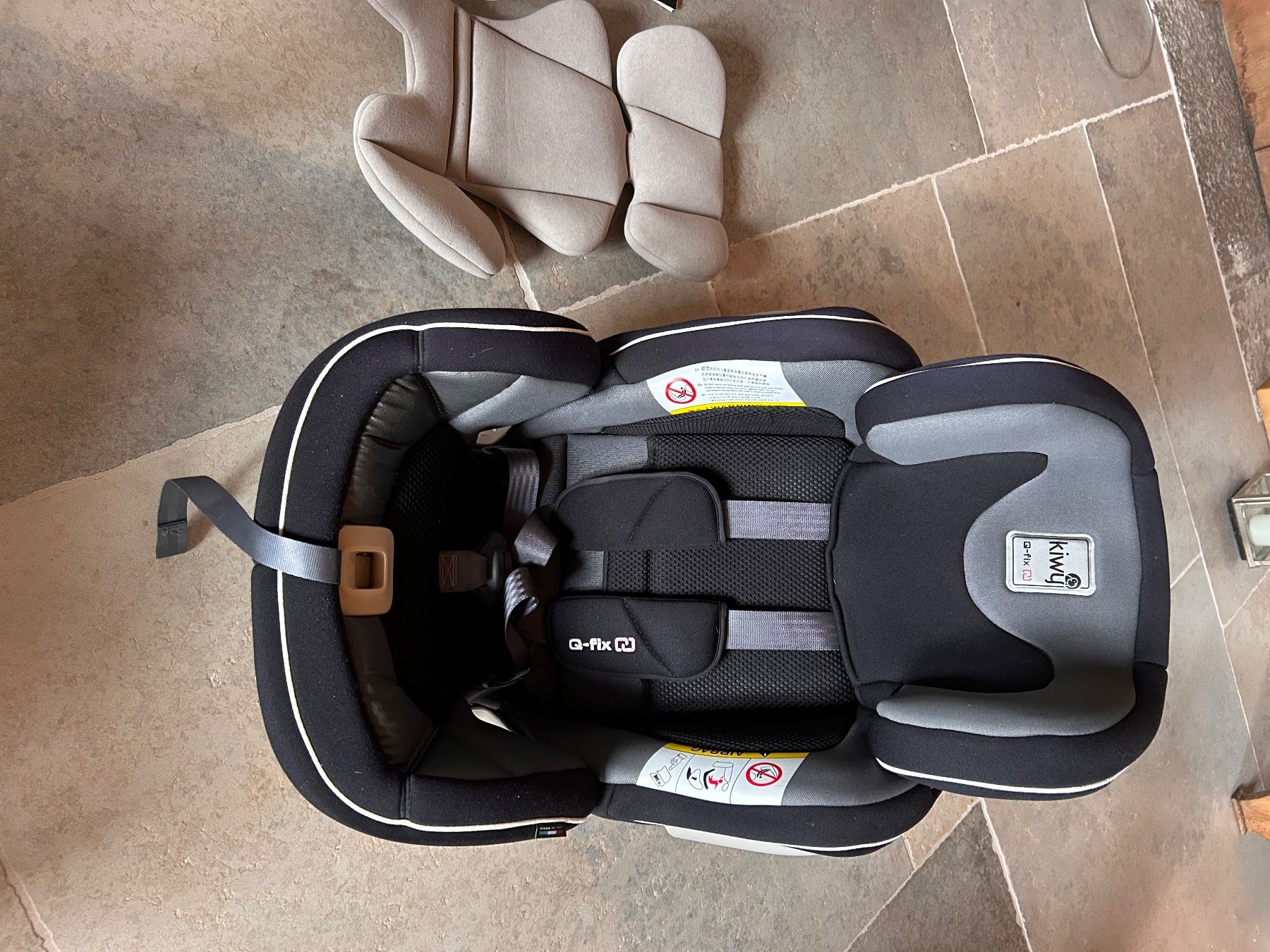 Kiwy Seggiolini per auto: Kiwy Kindersitz - Rotating ISOFIX Base - 0-18kg – Usato da Zürich venduto da ben_lig 9