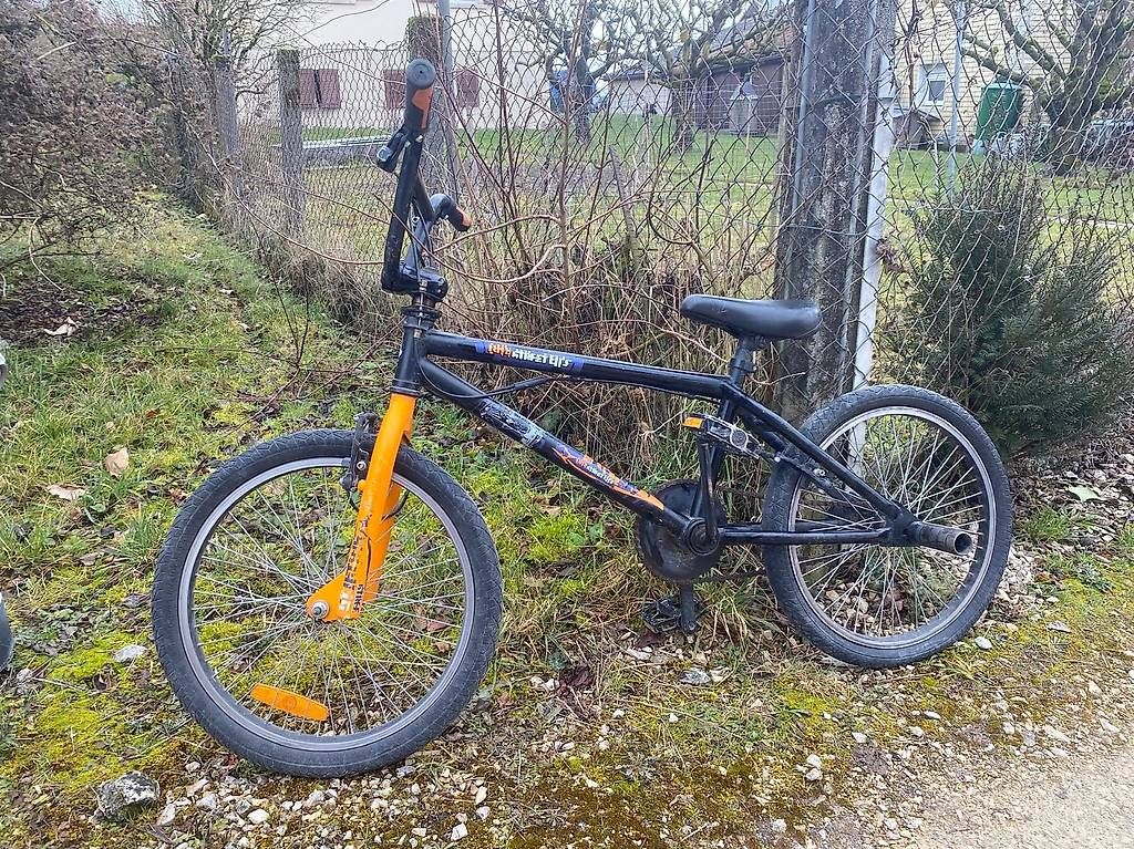 Velos: Bmx noir/orange – Gebraucht aus Arnex-sur-Orbe von MarjoJ 3