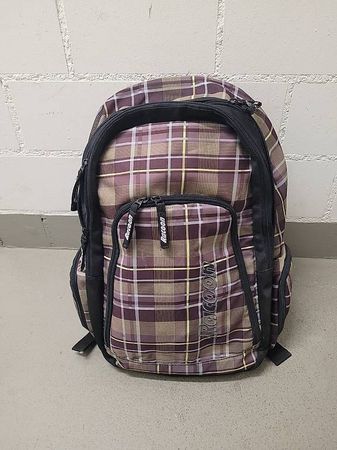 Schulrucksack Racoon mit Regenhülle