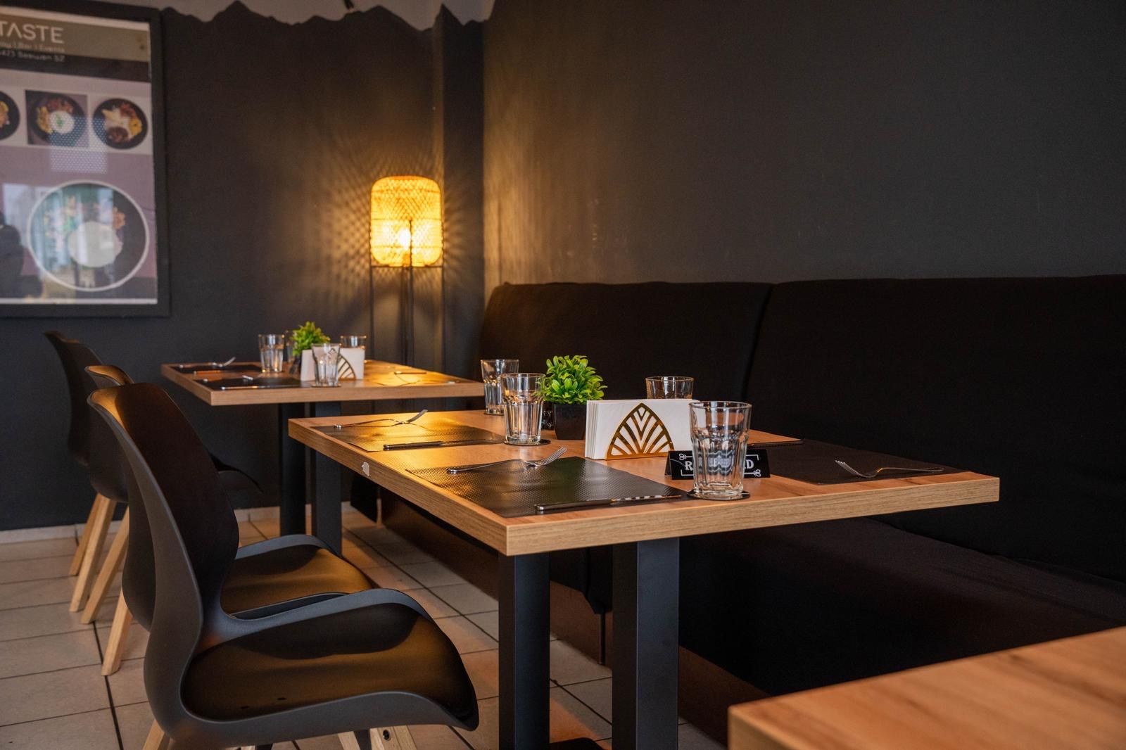 Tavoli: Inventar Restaurant – Nuovo (secondo la descrizione) da Morschach venduto da Alax07 1