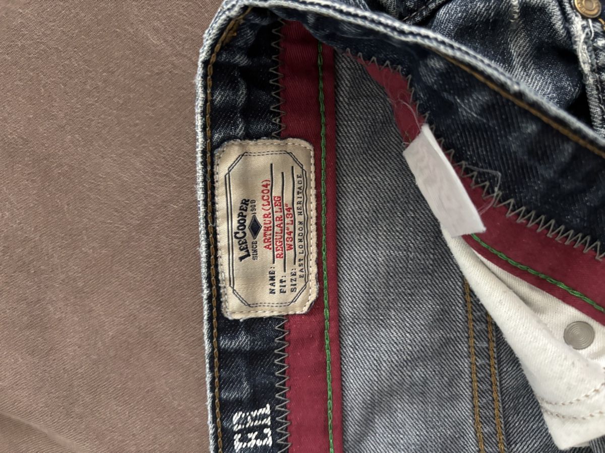Jeans: Jeans all for 3 francs only – Gebraucht aus Effretikon von mon_r2mf 8
