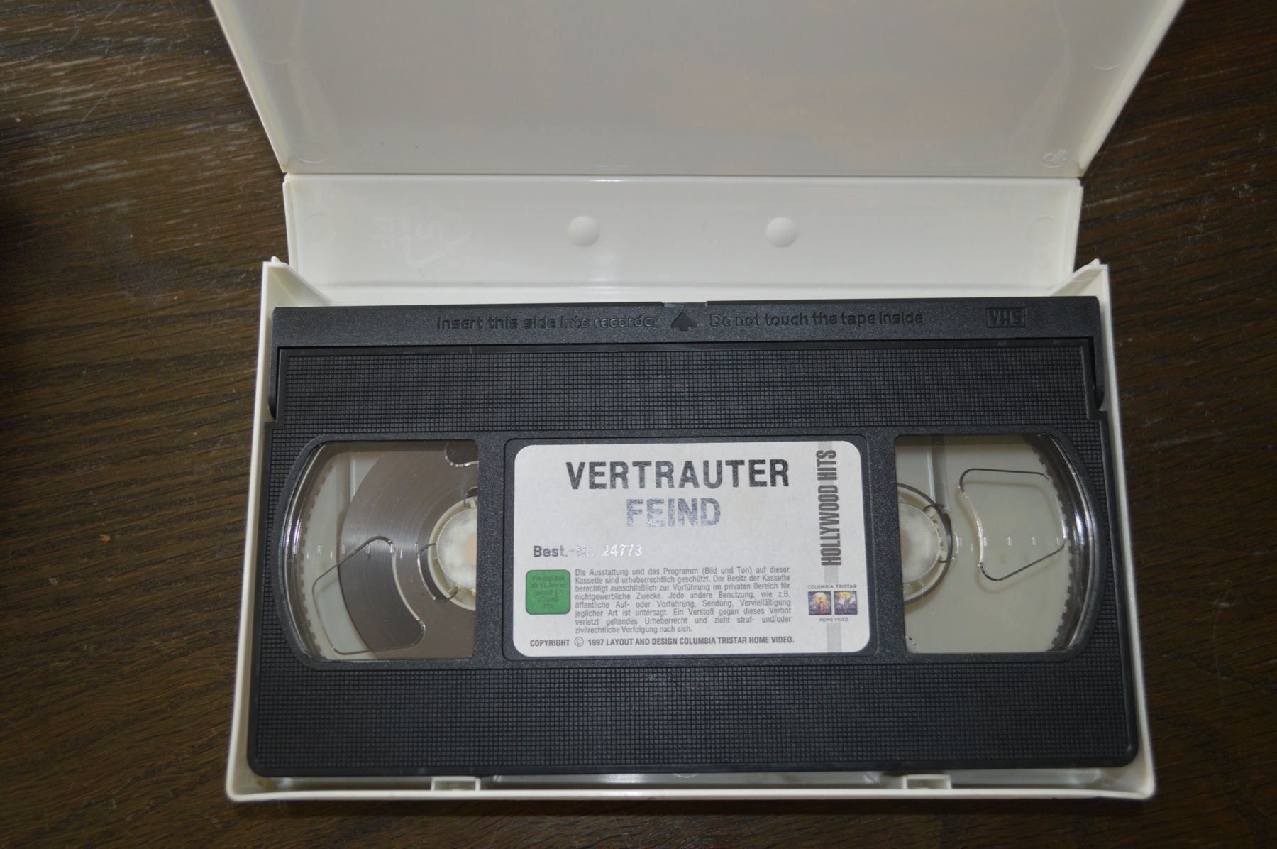 Tutti i VHS: 4 VHS Brad Pitt 1 Harrison Ford – Usato da Bitsch venduto da jajo79076 4