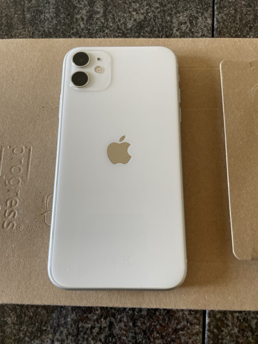 Apple Handys / Smartphones: IPHONE 11 GEHÄUSE (ICLOUD SPERRE) – Defekt aus winterthur von WINTERTHUR53 2