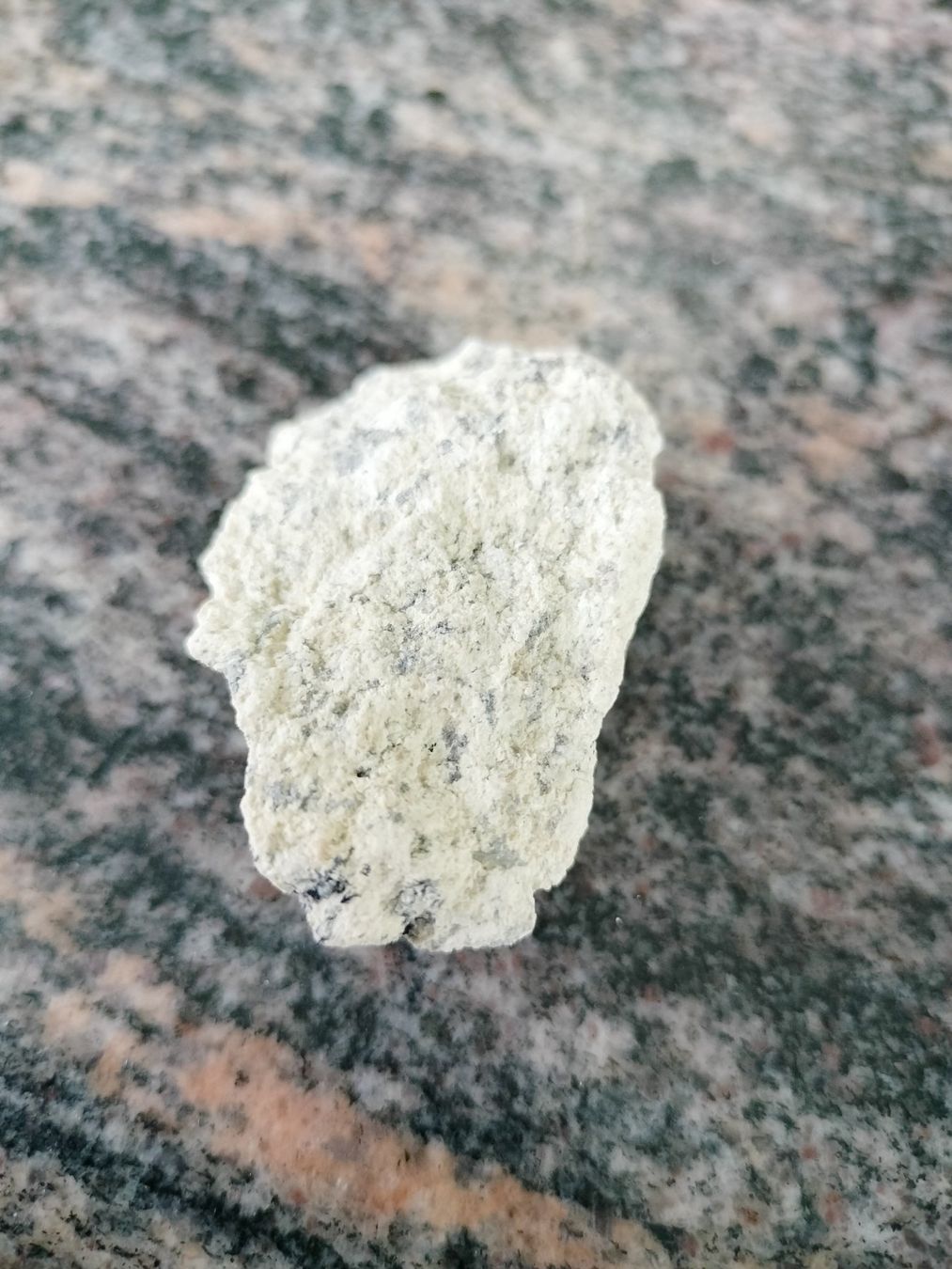 Mineralien & Heilsteine: Suévite – Gebraucht aus Cortaillod von rozinna 1