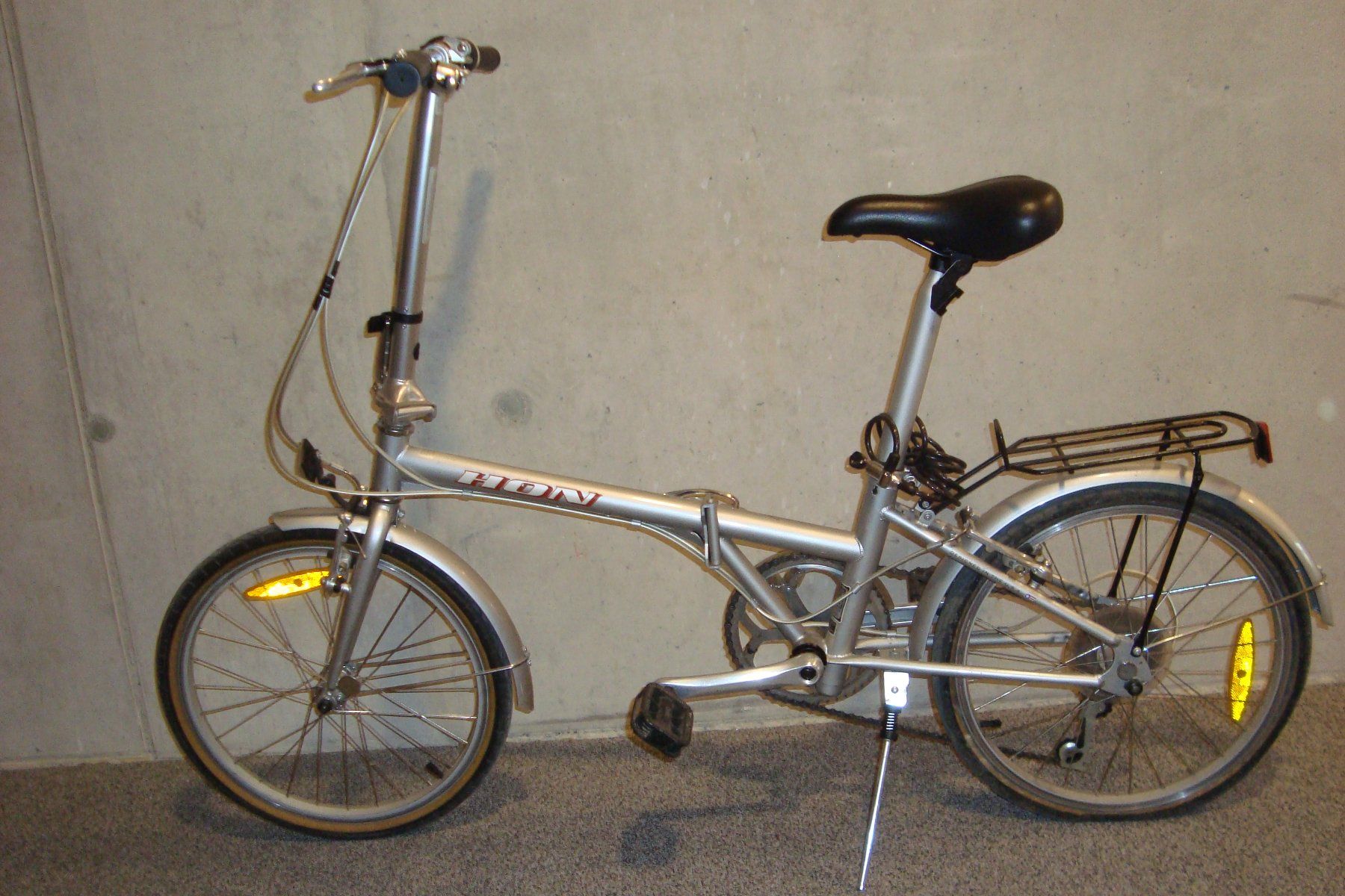 Dahon Biciclette: 2 x Klappvelo + 1 x Anhänger – Difettoso da Walzenhausen venduto da Totenkopf0