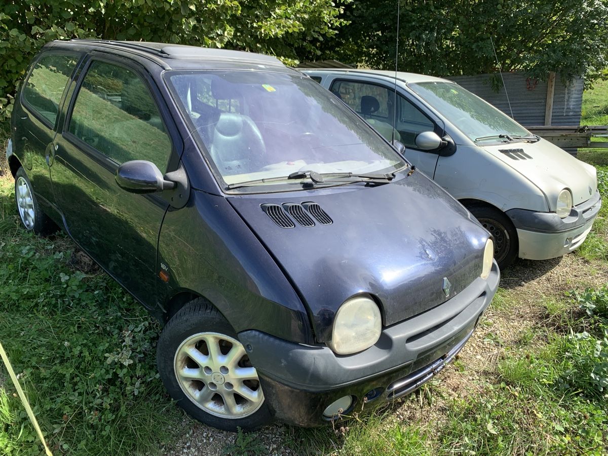 Renault Autos: 2 mal Renault Twingo für Export oder Teile – D'occasion à Oeschenbach par Opel_Freaks 1