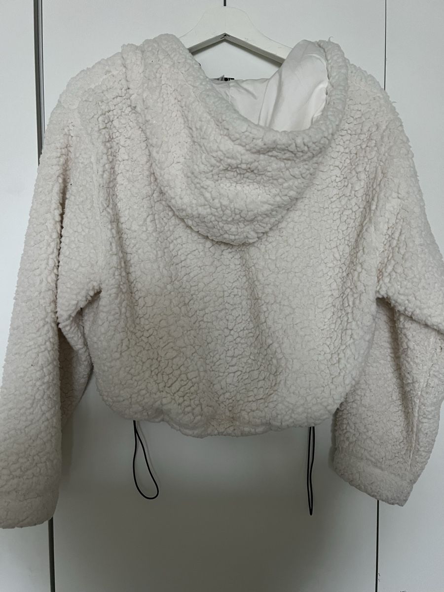 H&M Giacche: Weisse Teddy Jacke von H&M, Gr. S – Usato da Zürich venduto da anna_ri 1