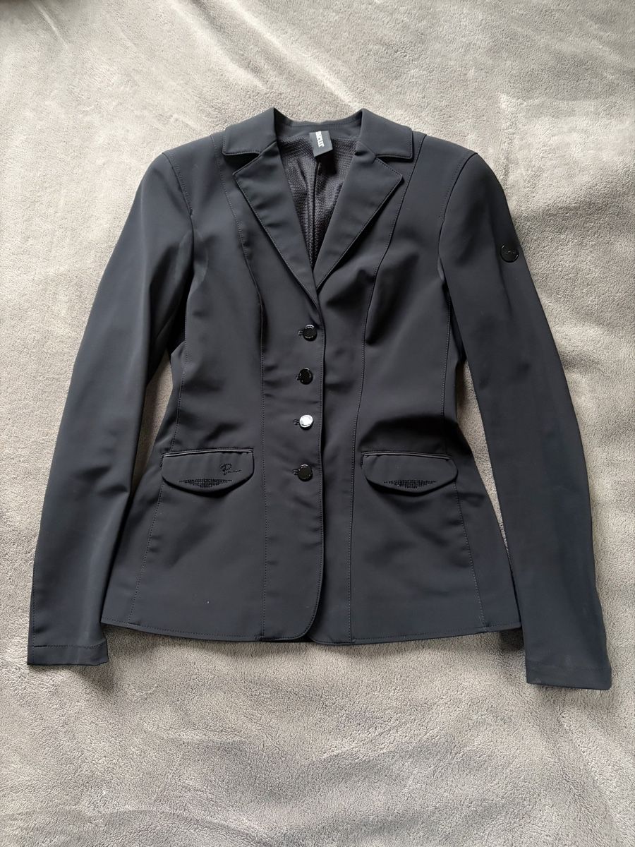 Pikeur Jacken: Wunderschönes Pikeur Turnierjacket – Gebraucht aus Luterbach von so_gas99
