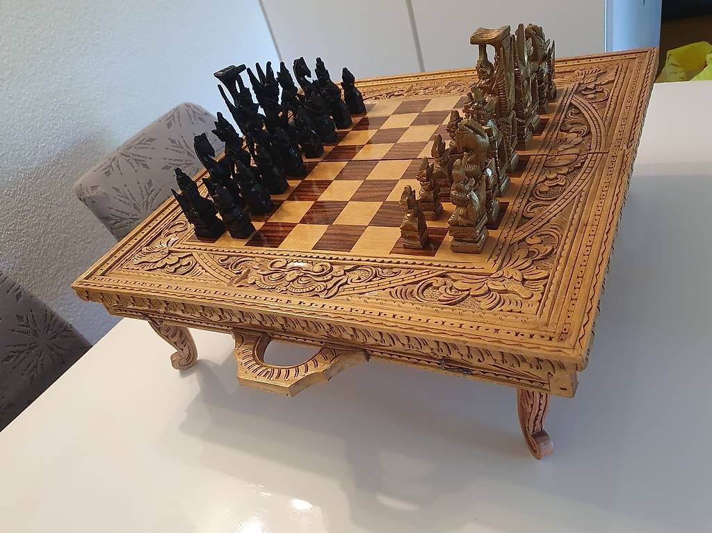 Jeux: Schach- und Backgammon- – D'occasion à Schliern b.Köniz par Nalsa