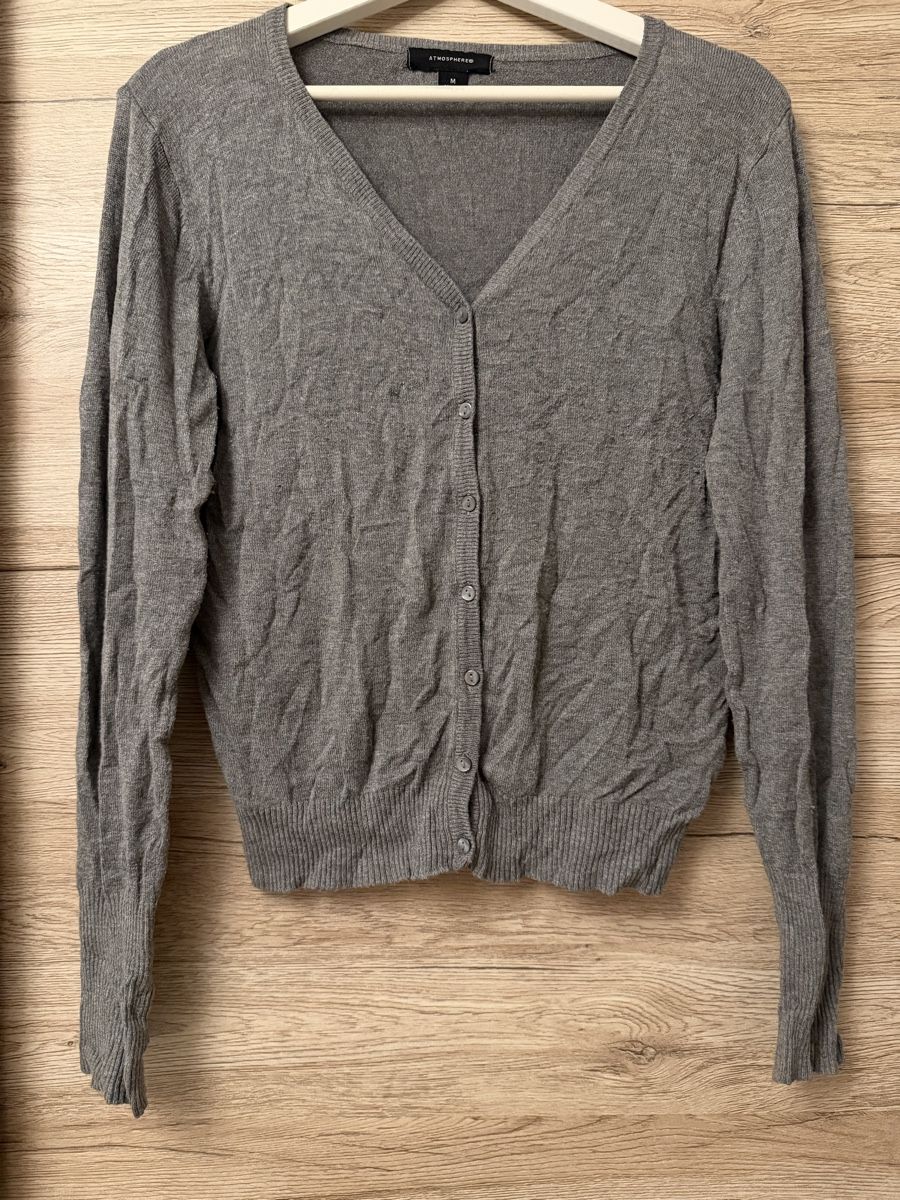 Jacken: Atmosphere Strickjacke, Grösse M – Gebraucht aus Au ZH von FMRF