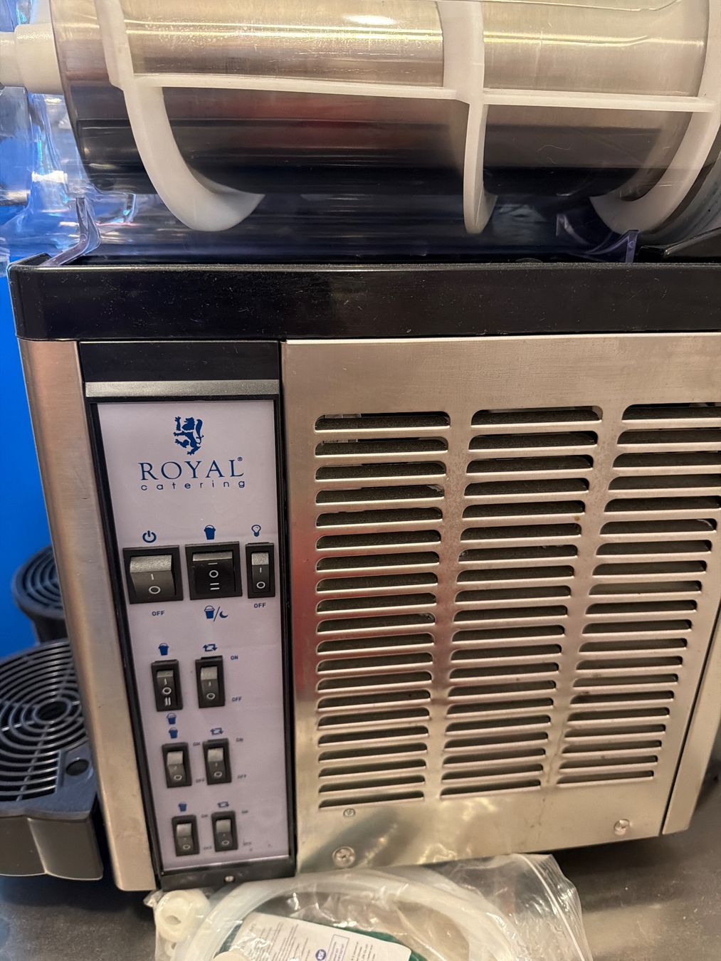 Elettrodomestici da cucina: Royal Catering Slush Maschine – Usato da Tägerwilen venduto da Auster1 1