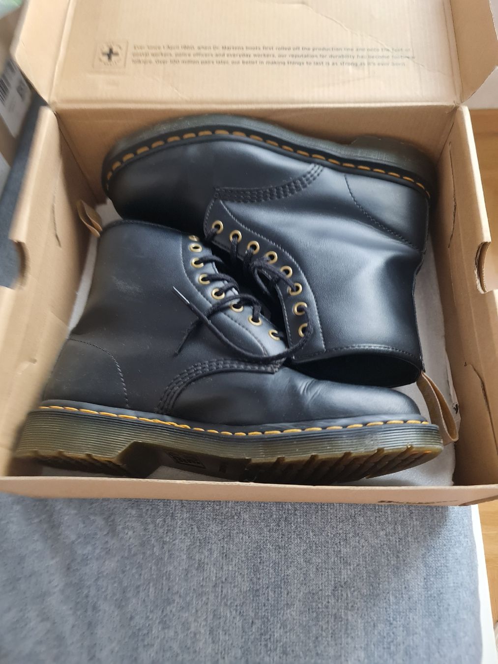 Scarpe da uomo: Dr martens vegan 1460 – Usato da Nidau venduto da boutiqueMHdelala 2