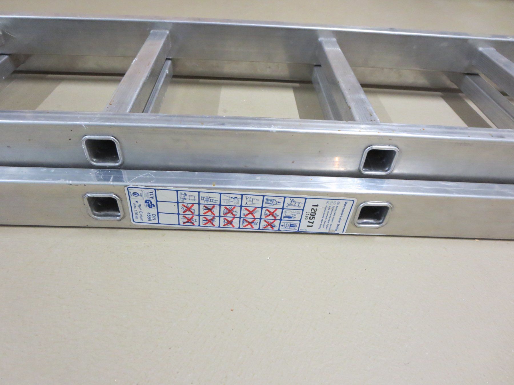 Scale: Alu Leiter – Usato da Biberist venduto da honda7 2
