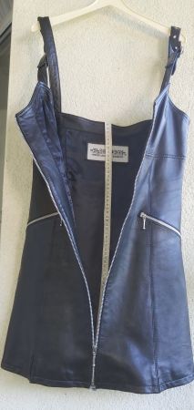 Schwarzes Lederkleid von Black Box, kurz mit Reissver...
