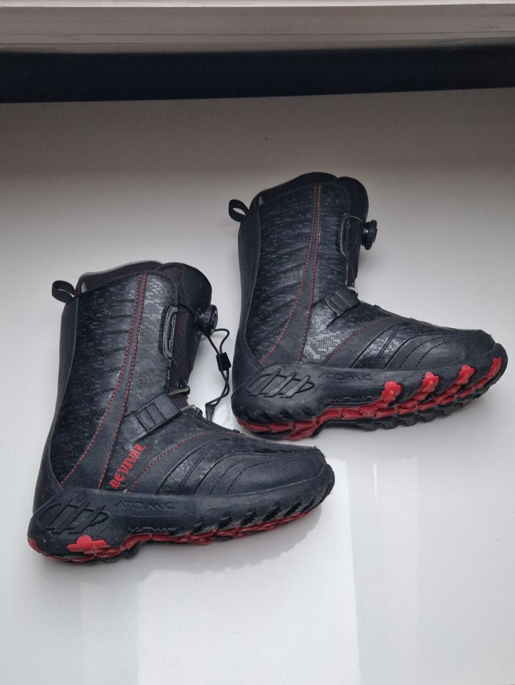Herrenschuhe: Atomic Snowboardschuhe, Grösse 37.5, mit Boa System – Gebraucht aus Buochs von _in_ 1