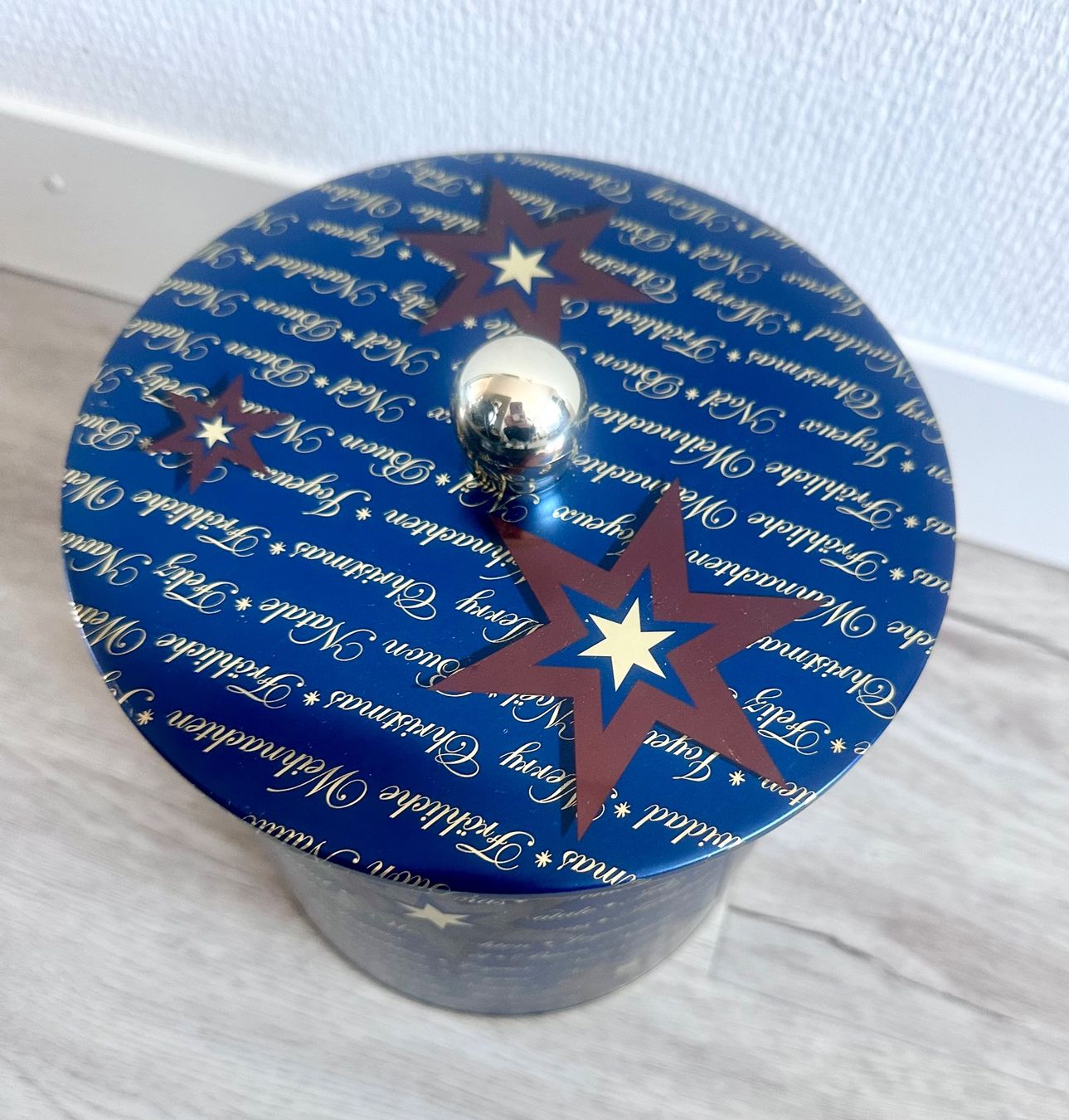 Tutte le decorazioni: Blechdose Keksdose mit Knauf Guezlidose blau gold – Usato da Rickenbach b. Wil venduto da sunneschii_ 5