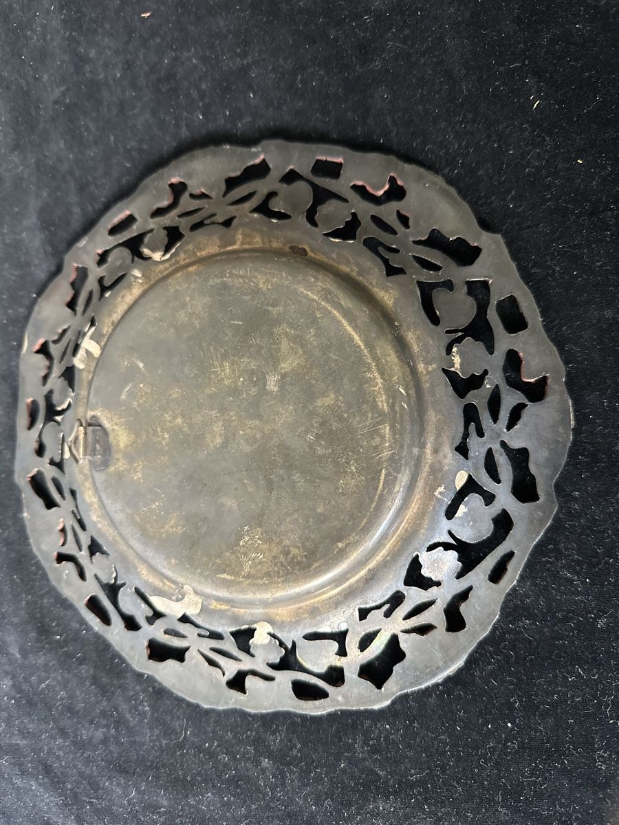 Piatti: Ägyptischer Wandteller aus Metall – Usato da Zürich venduto da Chaeffeler 1