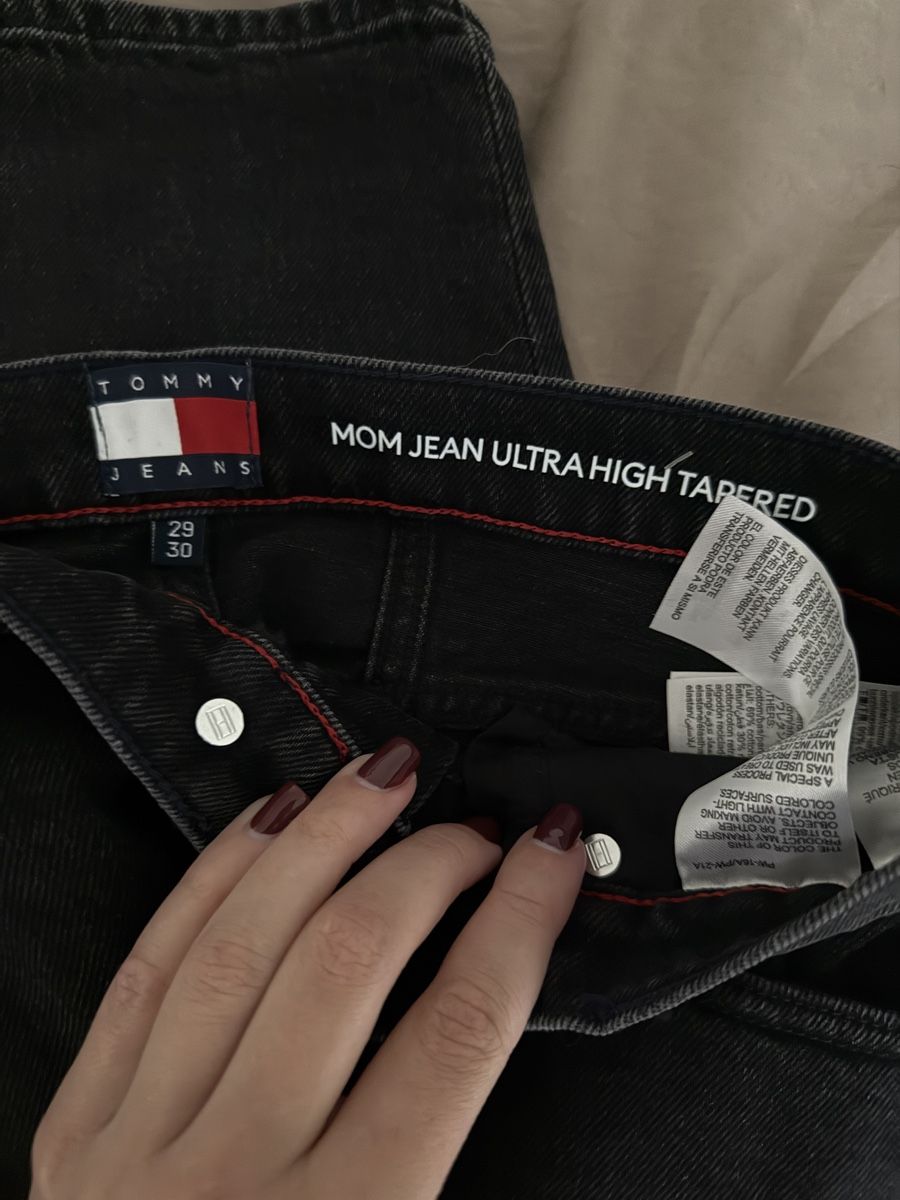 Tommy Hilfiger Jeans: Tommy Hilfiger mom jeans – Nuovo (secondo la descrizione) da Regensdorf venduto da itslilia 1