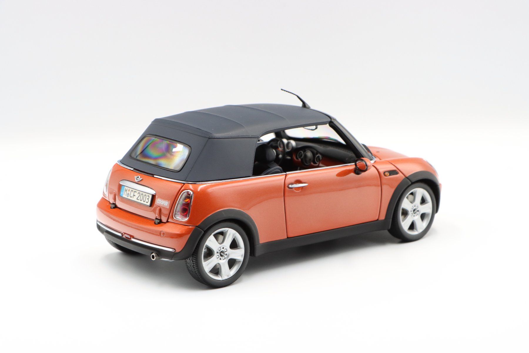Modellautos: Mini Cooper Cabriolet 2004 1:18 Kyosho – Neu und originalverpackt aus Bühl b.Aarberg von  6