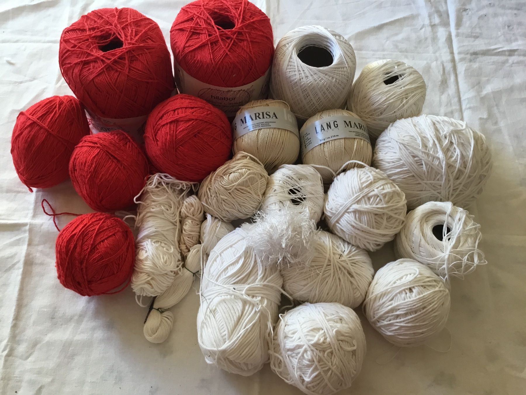 Laine: Restengarn rot und weiss – D'occasion à Diessenhofen par quinto9