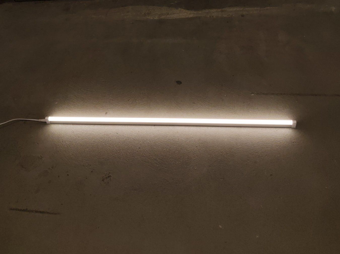Lampadari & plafoniere: Deckenleuchte LED Schrankleuchte 119cm Warmweiss – Usato da Luzern venduto da Lager6640 4