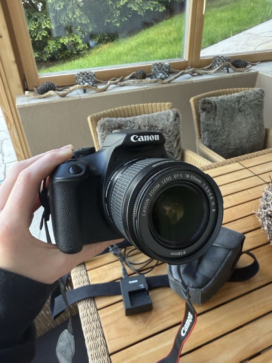 Canon Fotocamera: Canon EOS 2000D Spiegelreflexkamera - Top Zustand! – Nuovo (secondo la descrizione) da Beinwil am See venduto da pat_pm6f 1