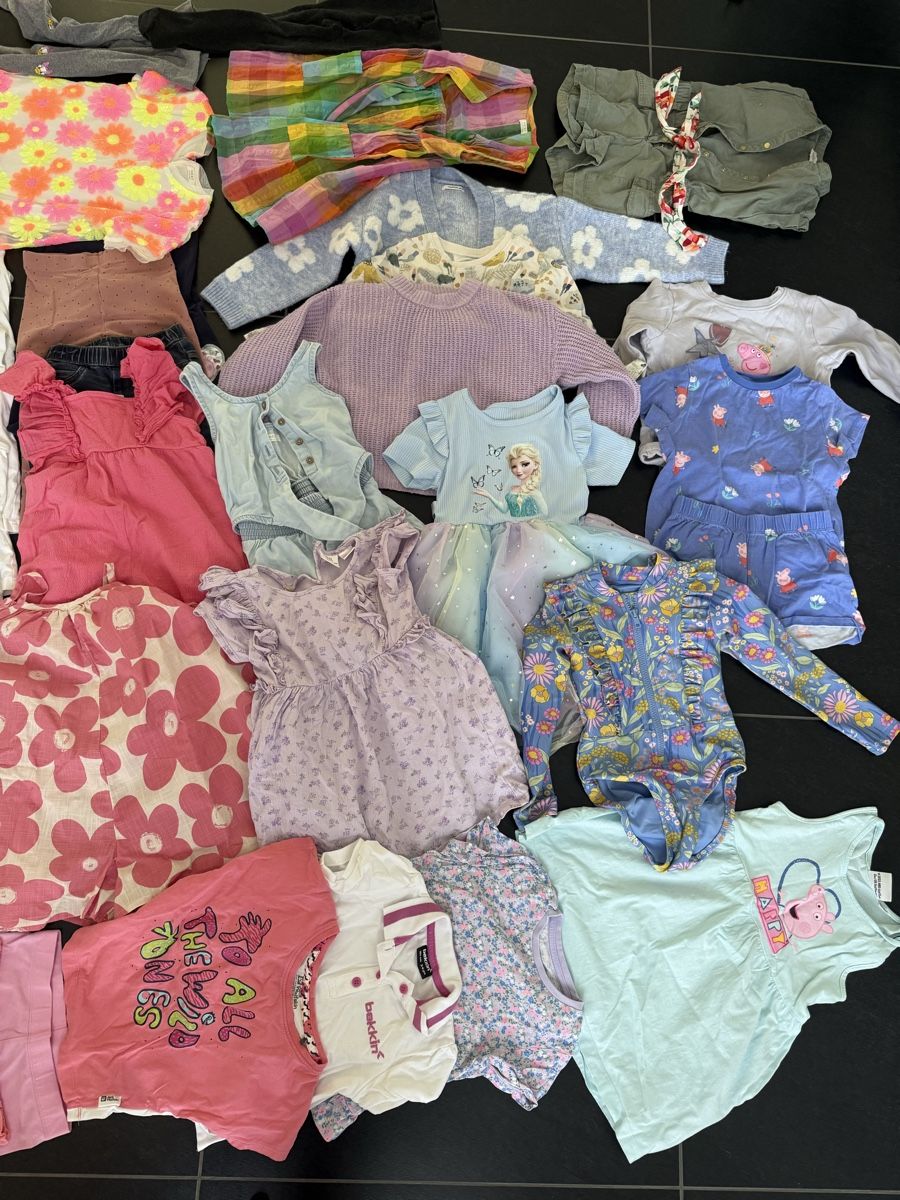 Lotti & Set di vestiti: Mädchen Kleiderpaket Gr 104 – Nuovo (secondo la descrizione) da Rothrist venduto da ruz_j7lf 2