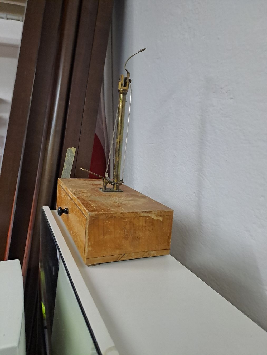 Alle Werkzeuge: Holzbox mit Messing-Instrument – Gebraucht aus Zürich von Schoebi19 2