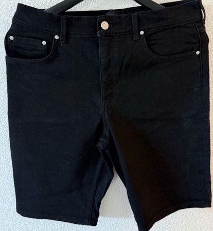 H&M Bermudashorts schwarz Grösse 32 Slim Fit 