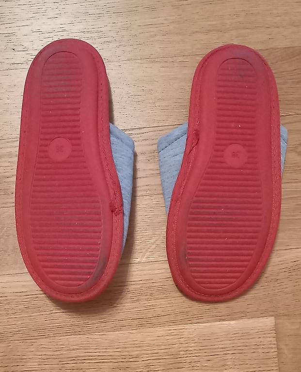 Scarpe da uomo: Hausschuhe – Usato da Uster venduto da dan_w8bc 2
