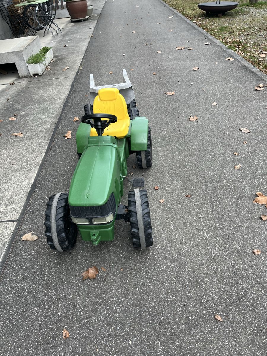 Veicoli per bambini: Traktor für Kinder – Usato da Aarau venduto da Cflueck01 1