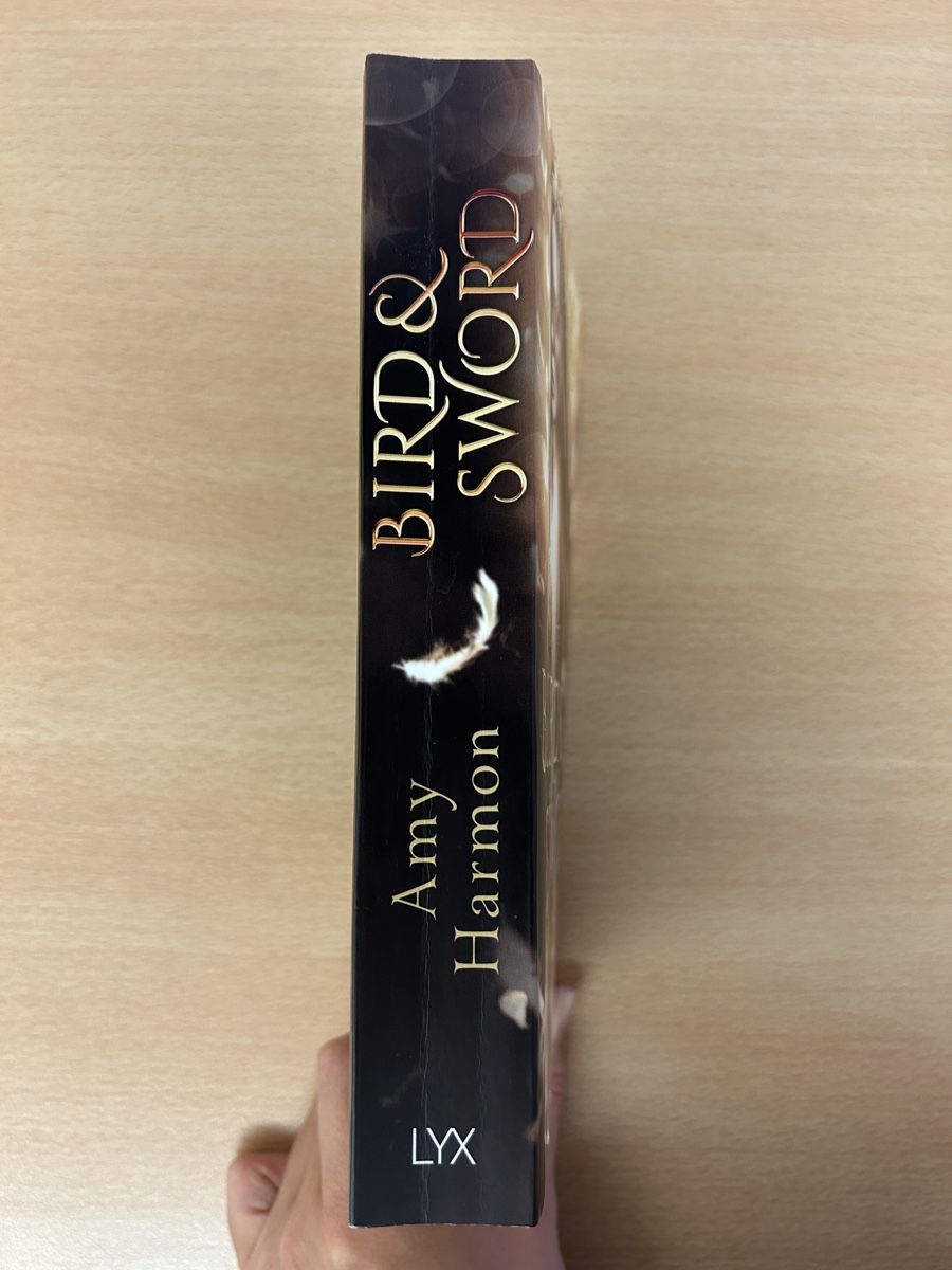 Bücher: Bird&Sword von Amy Harmon – Gebraucht aus Wiesendangen von eli_7q2p 1