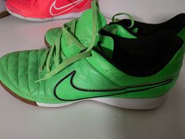 Grüne Nike Tiempo Futsal Schuhe, Grösse 44