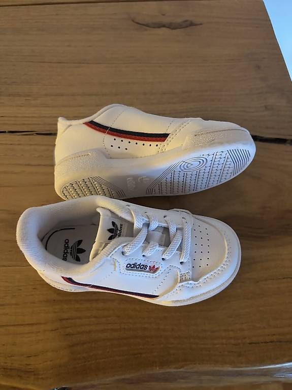 Scarpe per ragazzi: Scarpe Adidas nuove 23 – Usato da massagno venduto da sar_8cdn 1